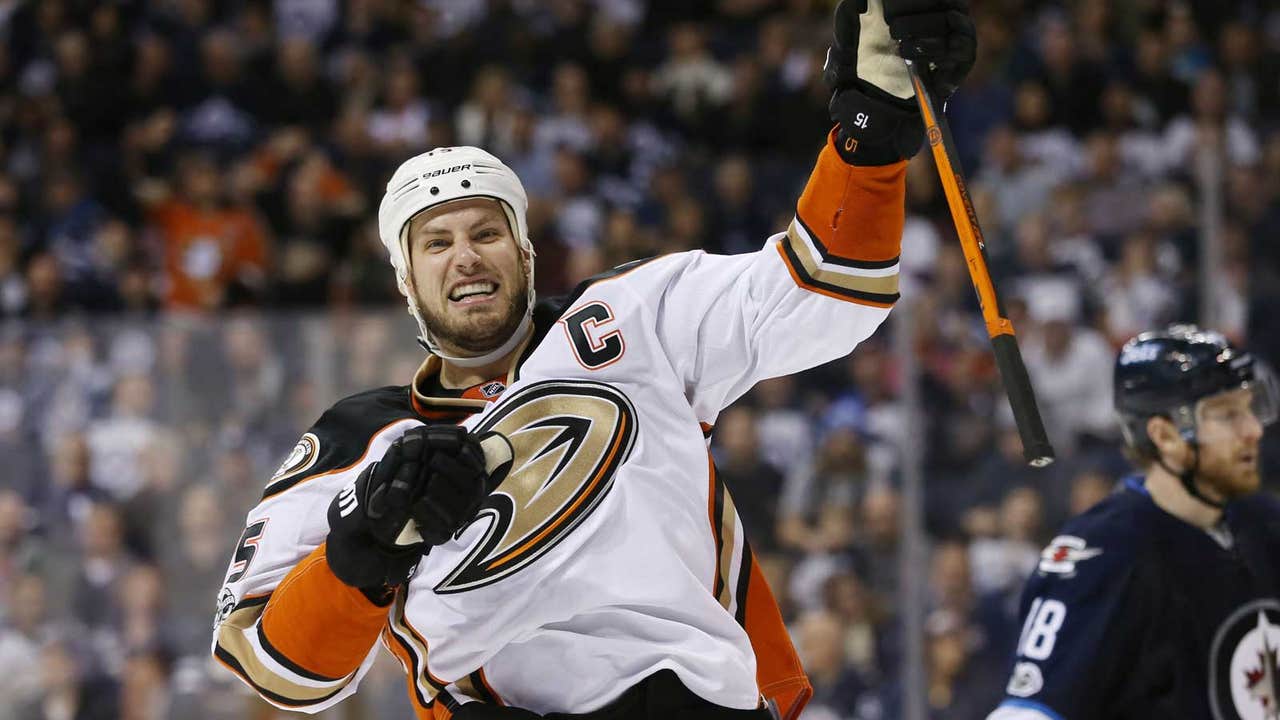 Ducks beat Jets 3-2 behind Getzlaf's goal